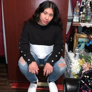 Meet your Posher, Elizabeth